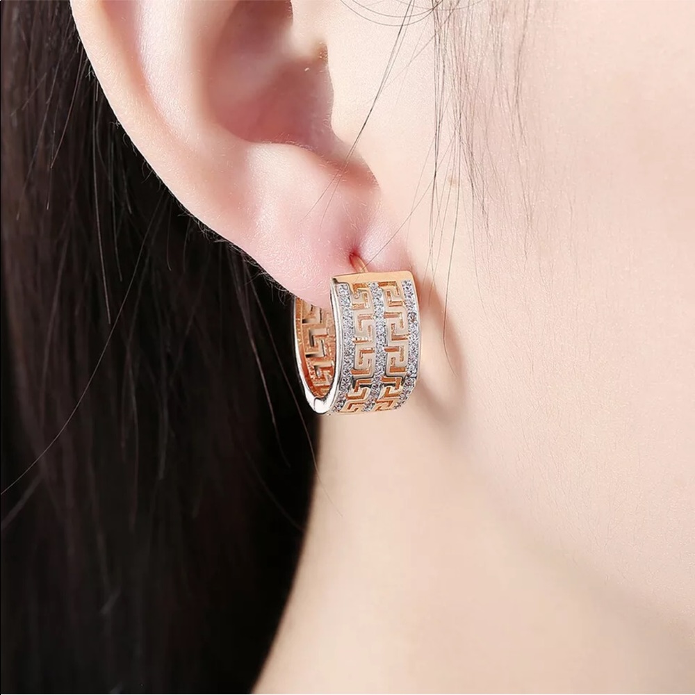 New 18K Yellow Gold Plated Crystal Hoop Earrings - Picture 3 of 3